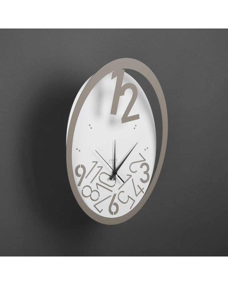 orologio-da-parete-numeri-a-catena-tortora